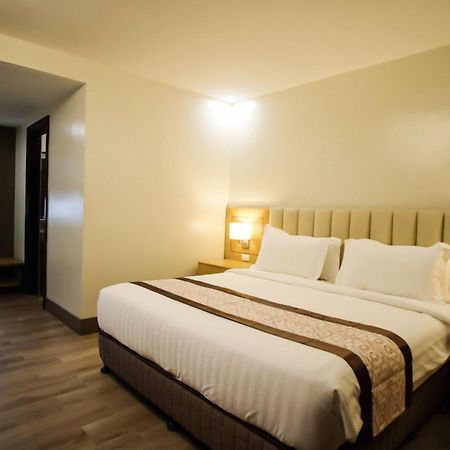 Citi Park Hotel Cebu Powered By Cocotel Buitenkant foto